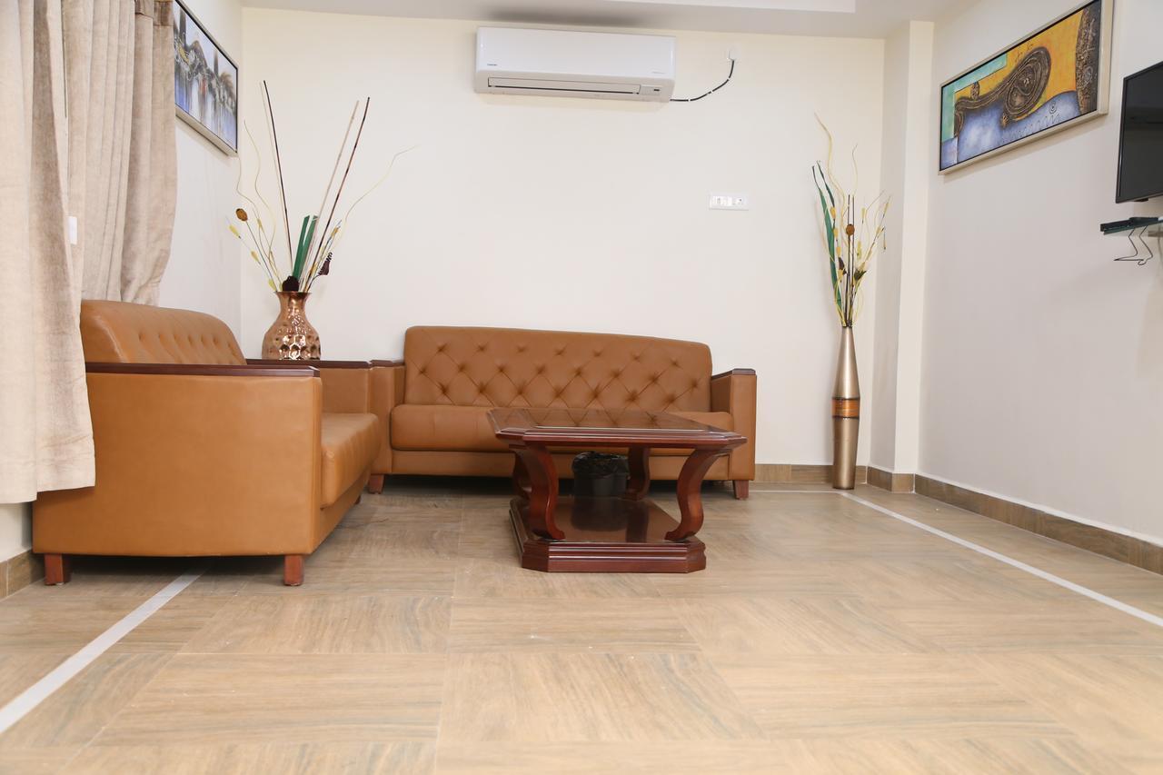 Hotel Suraj Grand Nandyal ภายนอก รูปภาพ