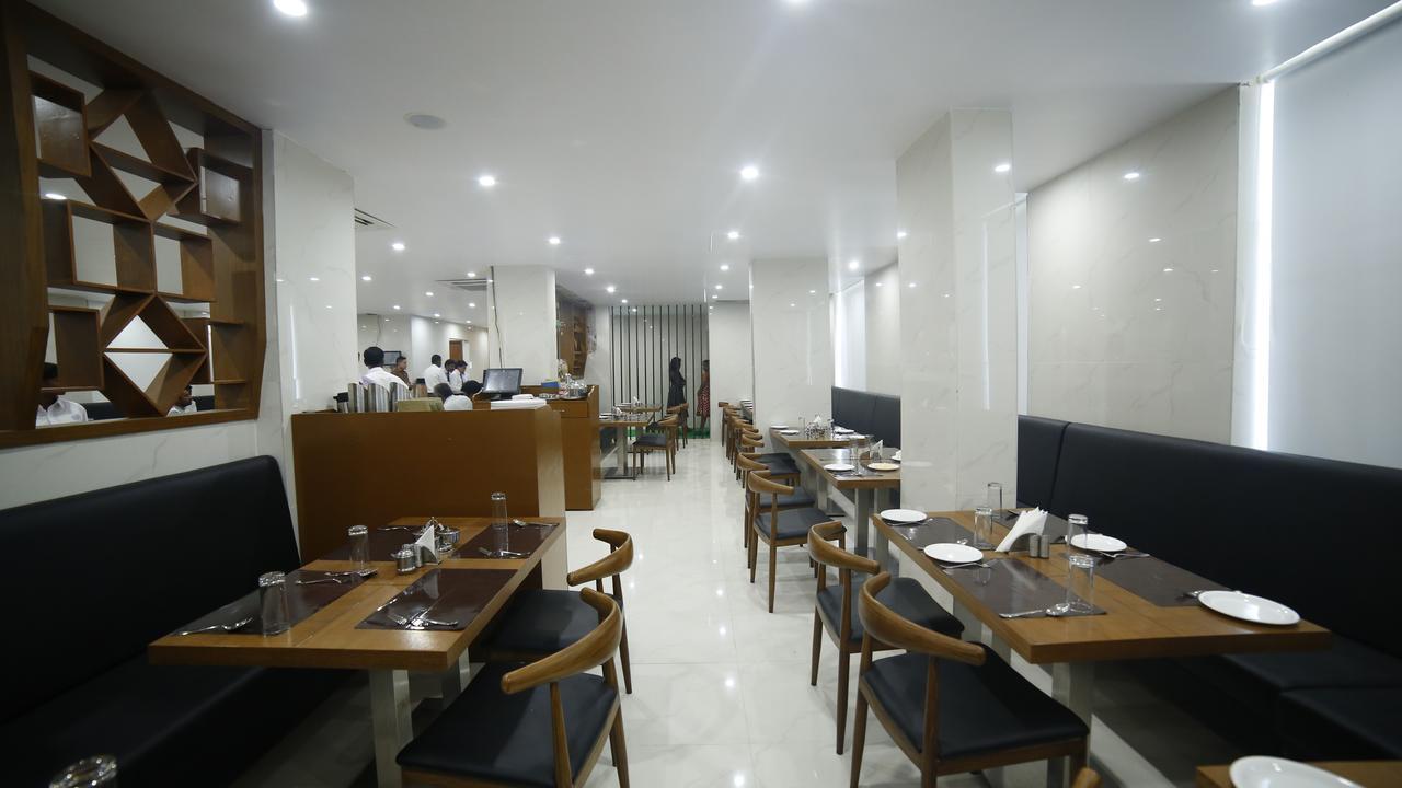 Hotel Suraj Grand Nandyal ภายนอก รูปภาพ