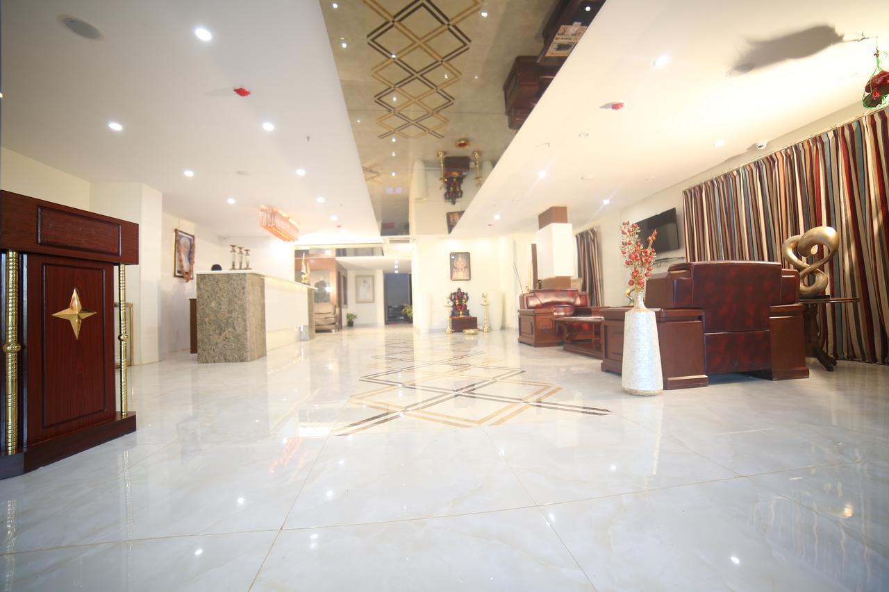 Hotel Suraj Grand Nandyal ภายนอก รูปภาพ