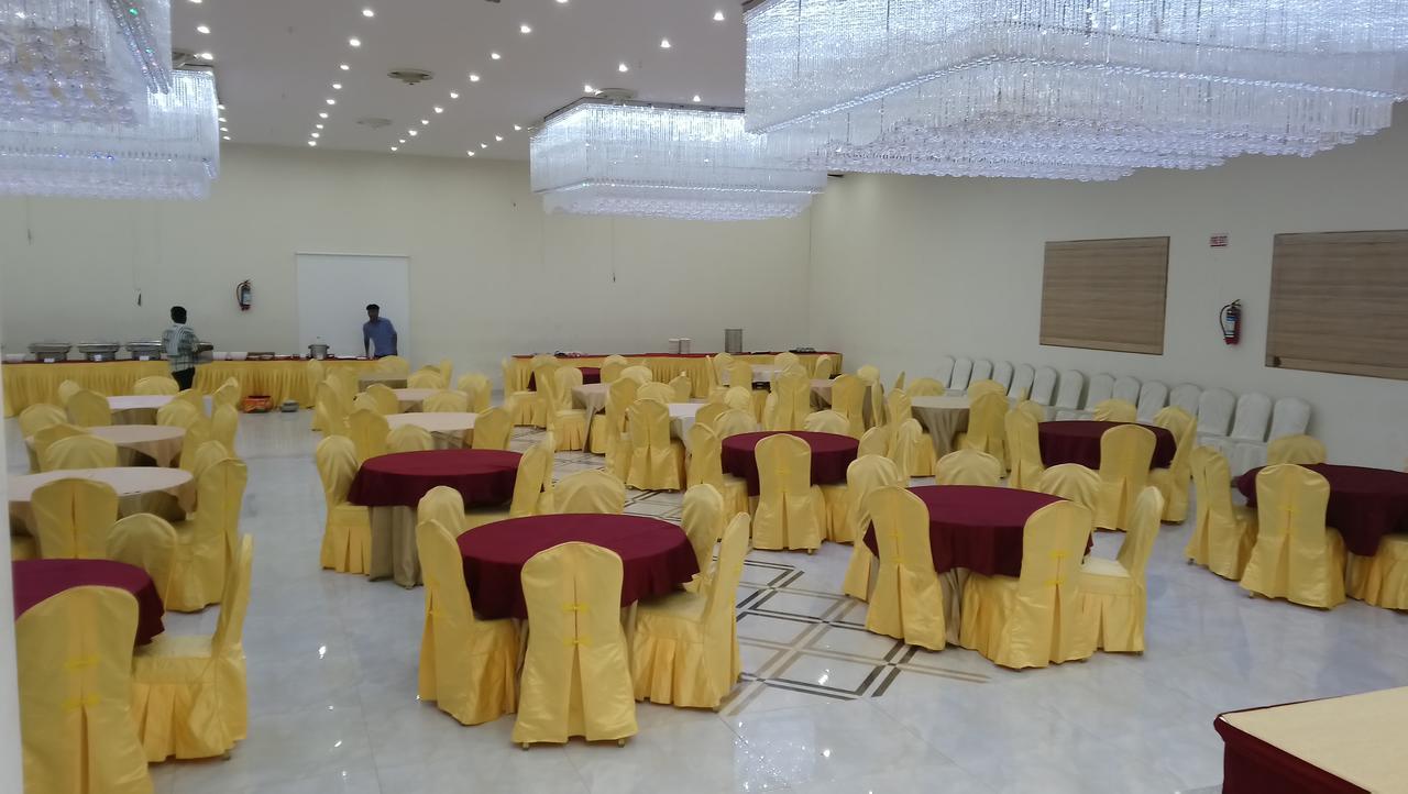 Hotel Suraj Grand Nandyal ภายนอก รูปภาพ